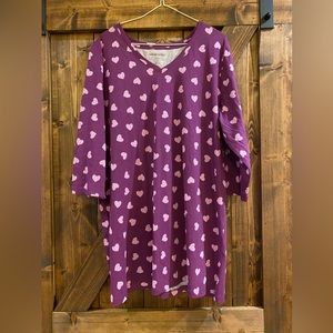 Women Within Top With Harts, New Without Tags, size‎ 14/16